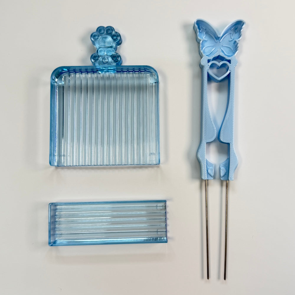 Blue bead picker set